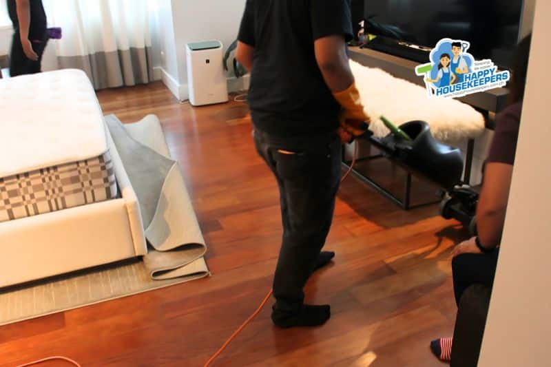 Cleaning the room (Space)